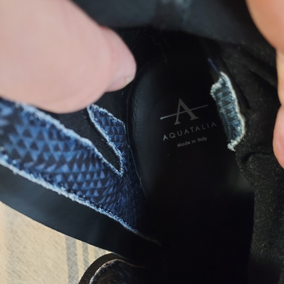 Aquatalia Dark Blue Suede Weatherproof Ankle Boots Size 10M - Picture 3 of 8